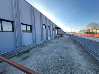 Capannone in Affitto a Cassola, 2'900&euro;, 1210 m²