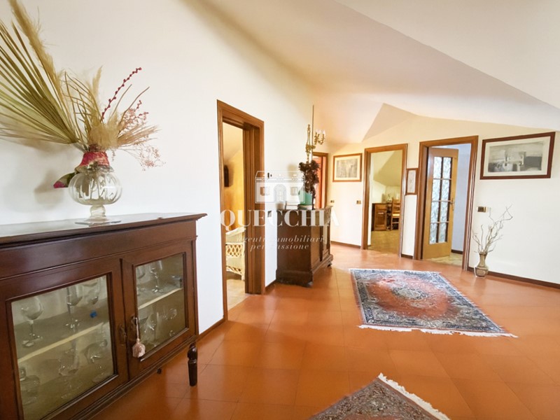 Appartamento in Vendita a Padenghe sul Garda, 495'000&euro;, 230 m², con Box