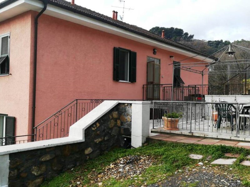 Trilocale in Vendita a Imperia, zona Montegrazie, 210'000&euro;, 70 m²