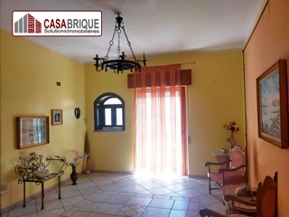 Villa in Vendita a Altavilla Milicia, 160'000&euro;, 219 m²