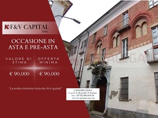 Quadrilocale in Vendita a Moncalieri, 90'000&euro;, 117 m²