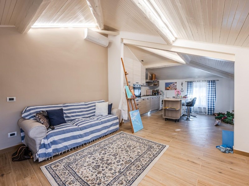 Quadrilocale in Vendita a Reggio Emilia, zona Ospizio, 210'000&euro;, 100 m², arredato