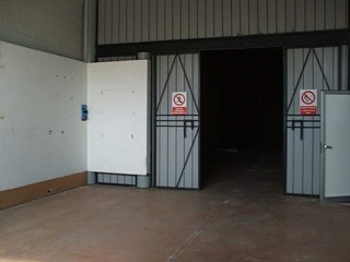 Capannone in Vendita a Pontedera, zona Gello, 350'000&euro;, 750 m²