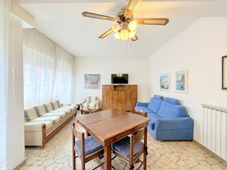 Appartamento in Affitto a Camaiore, zona Lido di Camaiore, 3'400&euro;, 90 m², arredato