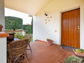 Villa in Vendita a Cascina, zona San Sisto Al Pino, 420'000&euro;, 150 m²