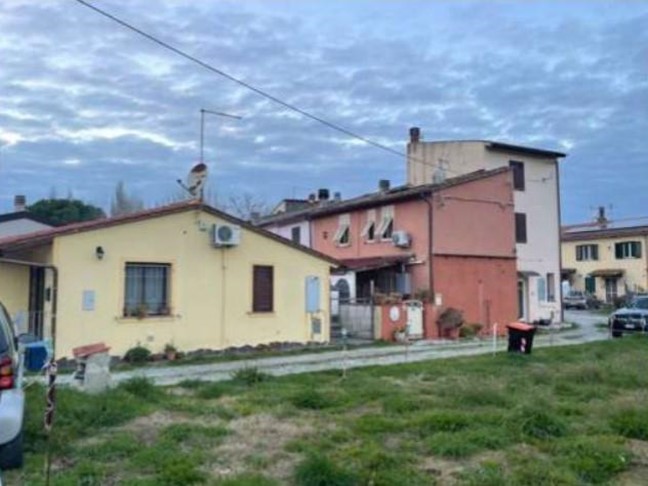 Quadrilocale in Vendita a Cascina, zona Zambra, 89'594&euro;, 150 m²