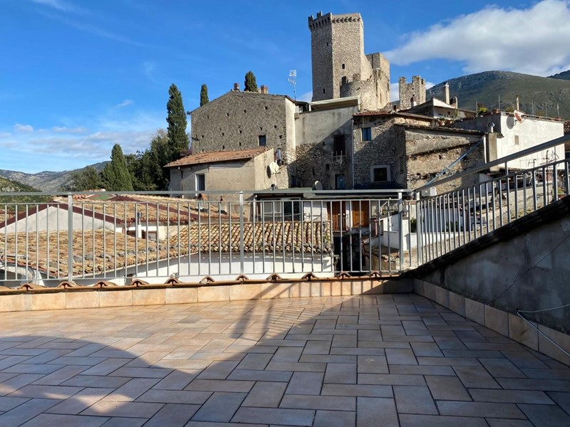 Appartamento in Vendita a Itri, 175'000&euro;, 126 m², arredato