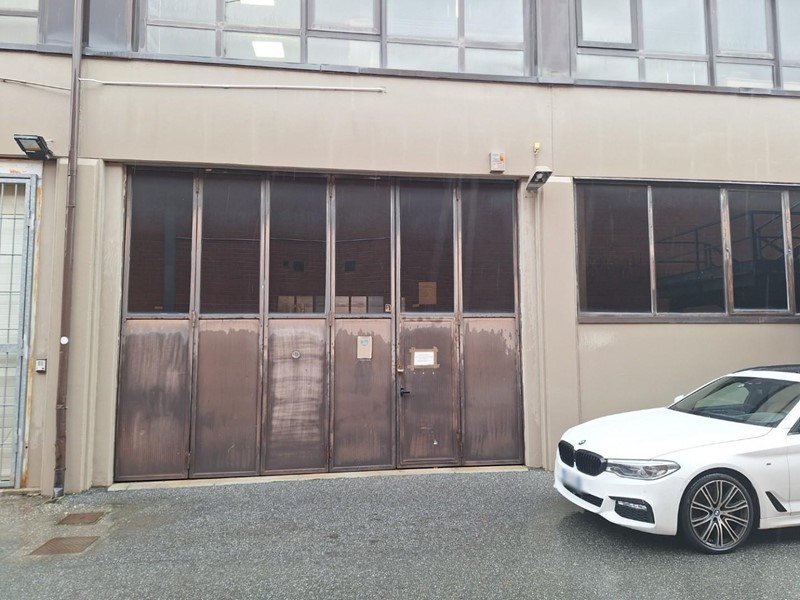 Capannone in Vendita a San Giuliano Terme, 140'065&euro;, 271 m²