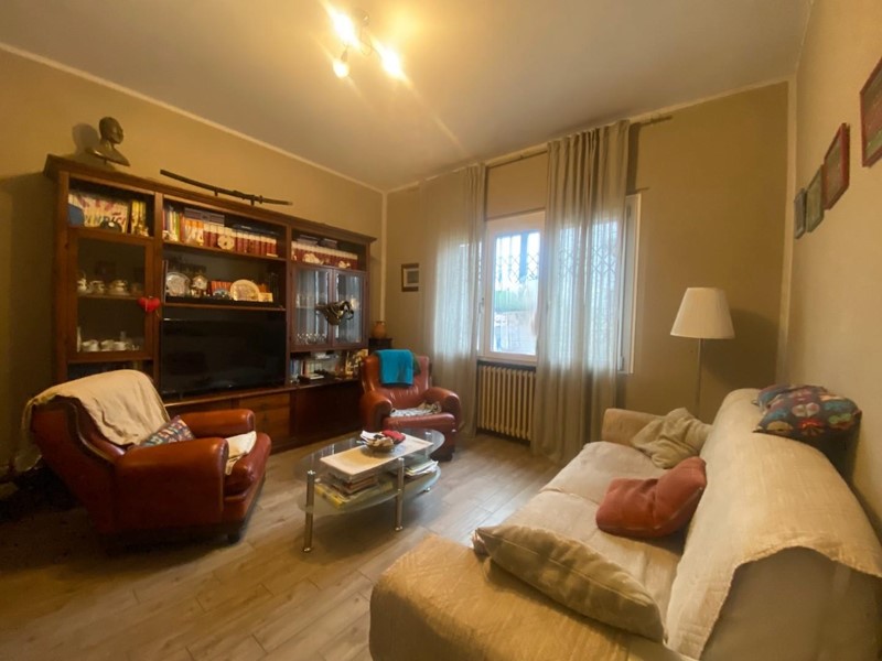 Casa Indipendente in Vendita a Montelupo Fiorentino, 328'000&euro;, 120 m², con Box