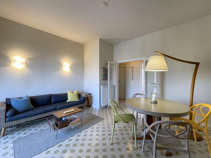 Quadrilocale in Affitto a Camaiore, zona Lido di Camaiore, 2'100&euro;, 80 m², arredato