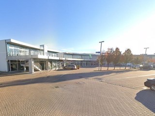 Immobile commerciale in Vendita a Capannori, zona Lammari, 39'600&euro;, 88 m²