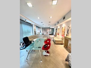 Negozio in Vendita a Pietrasanta, 250'000&euro;, 80 m²