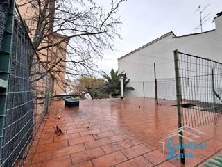 Casa Semi Indipendente in Vendita a Firenze, 350'000&euro;, 90 m²