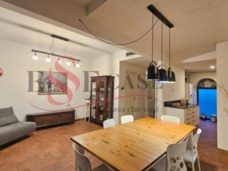 Appartamento in Vendita a Torre Boldone, 285'000&euro;, 185 m²
