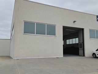 Capannone in Vendita a Sant'Omero, 259'000&euro;, 950 m²