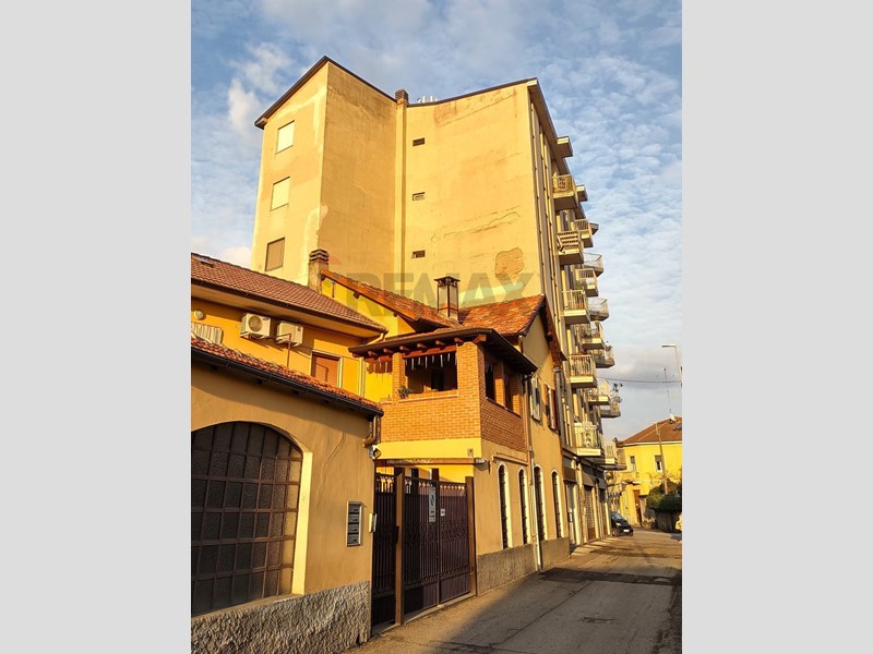 Trilocale in Vendita a Vigevano, 78'000&euro;, 90 m²