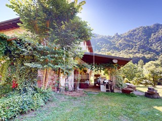 Rustico in Vendita a Sabbio Chiese, 690'000&euro;, 380 m²
