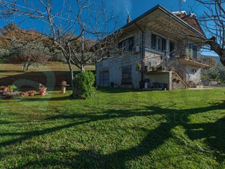 Casa Indipendente in Vendita a Arpino, 170'000&euro;, 163 m²