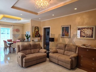 Trilocale in Vendita a Vieste, 265'000&euro;, 111 m²