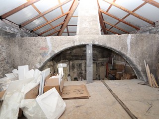 Casa Indipendente in Vendita a Giarre, 64'000&euro;, 260 m²