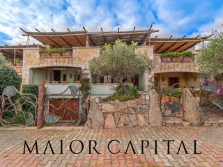 Villetta a schiera in Vendita a Arzachena, 460'000&euro;, 150 m²