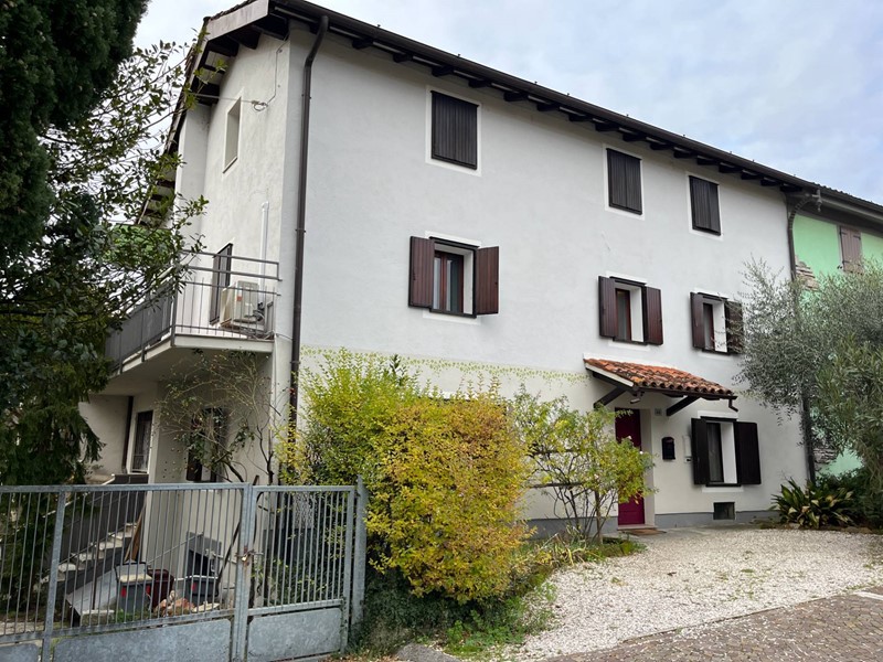 Villetta a schiera in Vendita a Farra d'Isonzo, 175'000&euro;, 218 m²