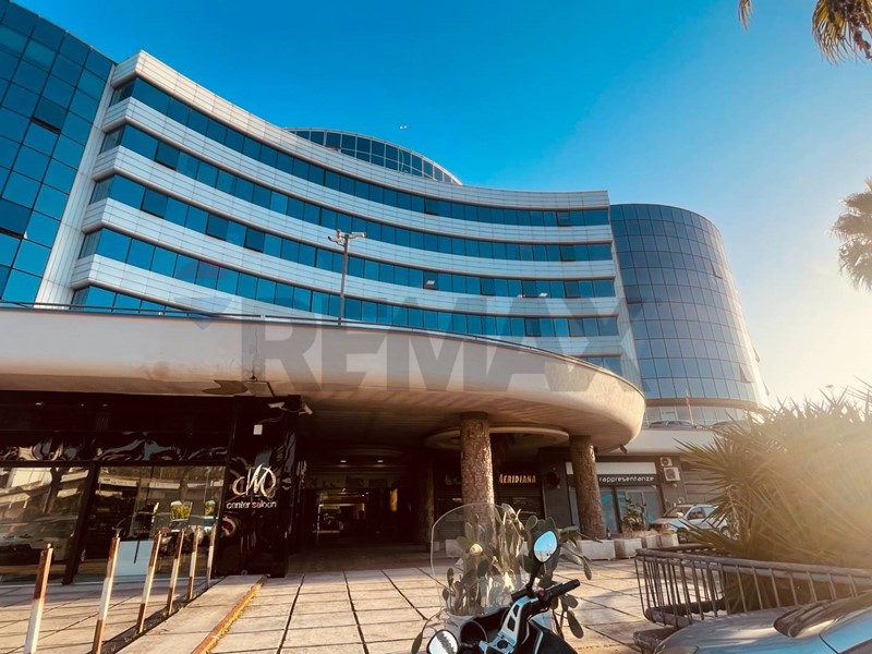 Immobile commerciale in Affitto a Casalnuovo di Napoli, 1'200&euro;, 164 m²