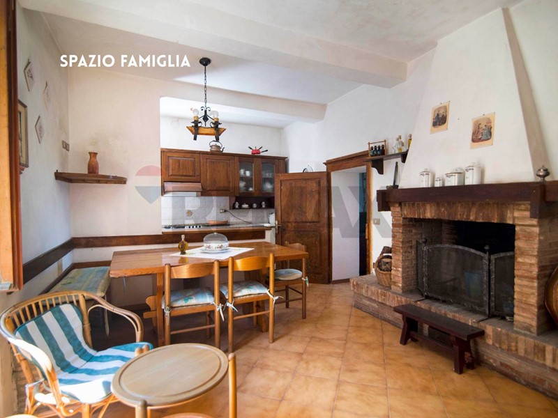 Casa Indipendente in Vendita a Roccastrada, 60'000&euro;, 69 m²