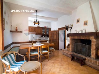 Casa Indipendente in Vendita a Roccastrada, 60'000&euro;, 69 m²