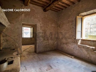 Appartamento in Vendita a Roccastrada, 72'000&euro;, 122 m²