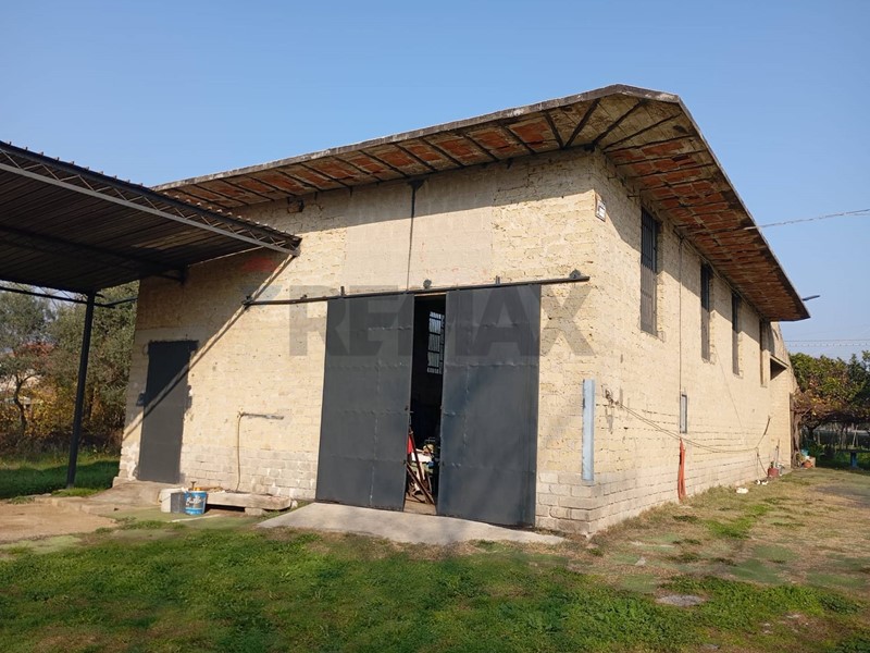 Immobile commerciale in Vendita a Minturno, 79'000&euro;, 100 m²