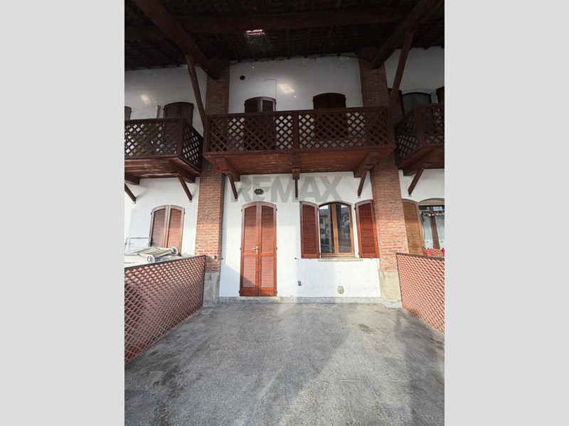 Villetta a schiera in Vendita a Rosate, 245'000&euro;, 140 m²