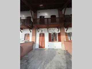 Villetta a schiera in Vendita a Rosate, 245'000&euro;, 140 m²