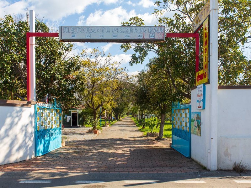 Immobile commerciale in Vendita a Calatabiano, 1'800'000&euro;, 15565 m²