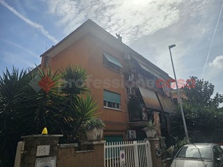 Bilocale in Vendita a Roma, 175'000&euro;, 60 m²