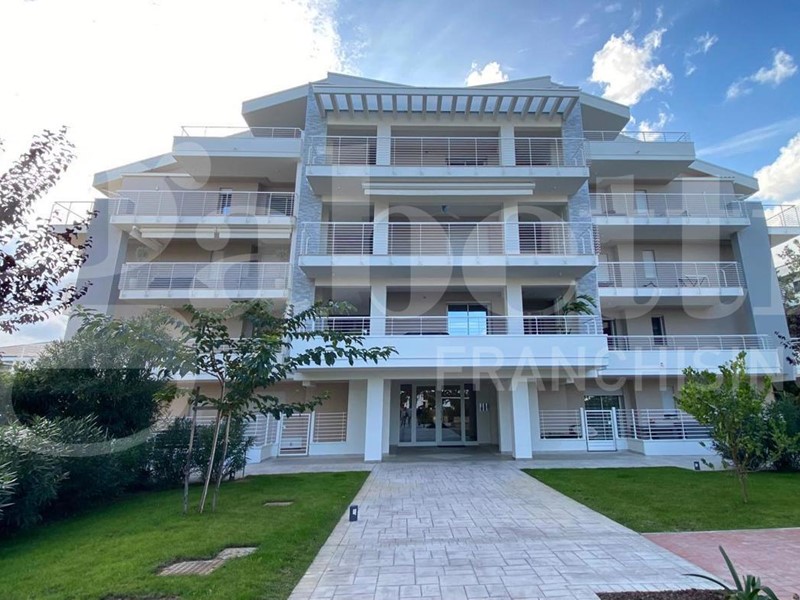 Attico in Vendita a Tortoreto, 599'000&euro;, 100 m², arredato, con Box