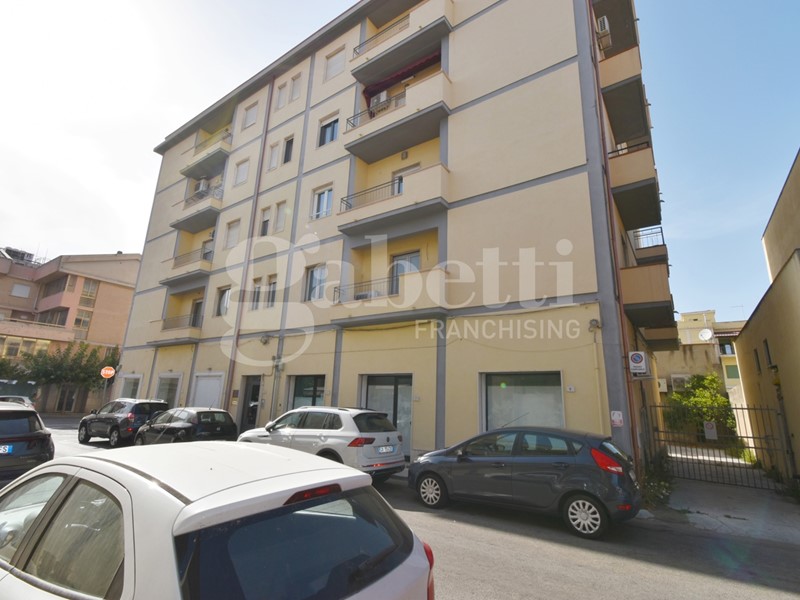 Appartamento in Vendita a Olbia, 325'000&euro;, 137 m², arredato, con Box