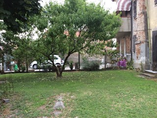 Casale in Vendita a Gavello, 28'000&euro;, 300 m²