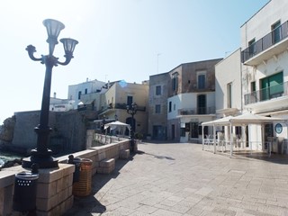 Negozio in Vendita a Otranto, 150'000&euro;, 35 m²