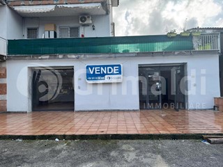 Negozio in Vendita a Quarto, 240'000&euro;, 100 m²