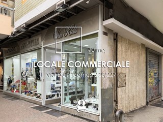 Negozio in Affitto a Napoli, 4'500&euro;, 70 m²