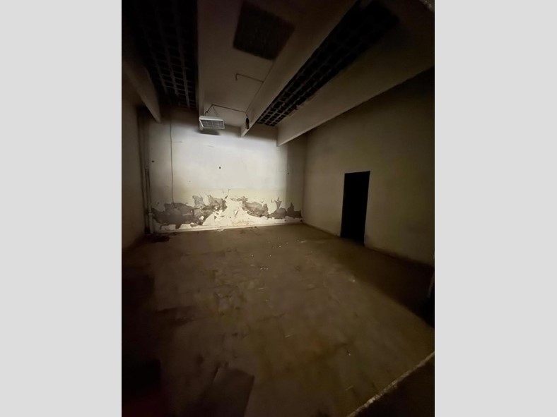 Magazzino in Vendita a Roma, 285'000&euro;, 443 m²