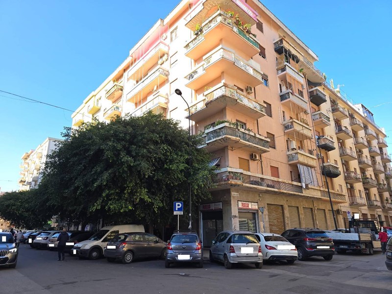 Trilocale in Affitto a Palermo, 600&euro;, 95 m²