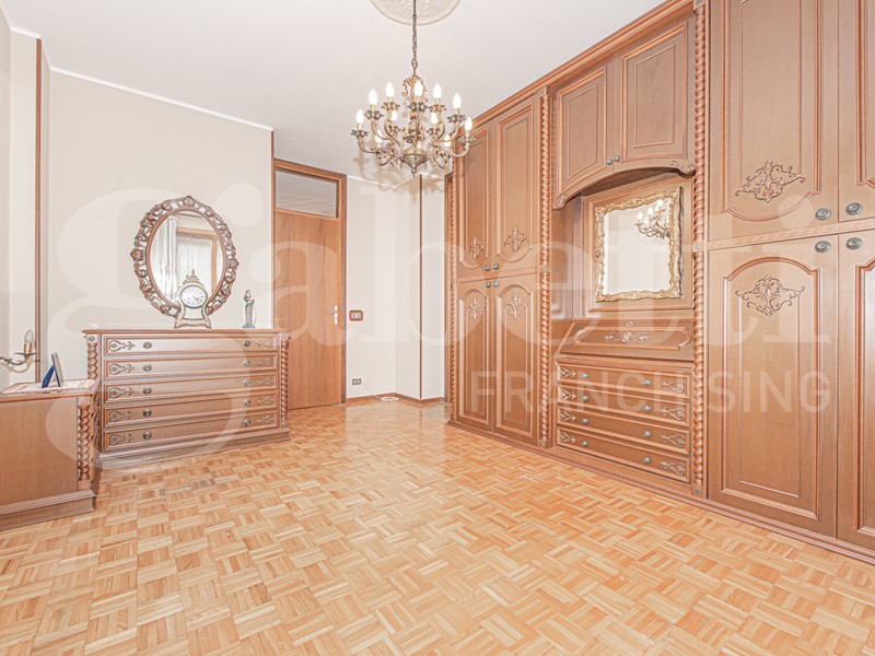 Trilocale in Vendita a Grugliasco, 209'000&euro;, 100 m²