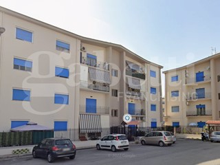 Trilocale in Vendita a Palermo, 85'000&euro;, 82 m²