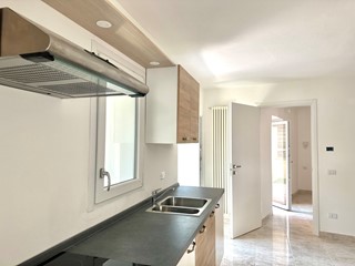 Bilocale in Vendita a Arona, 100'000&euro;, 50 m²