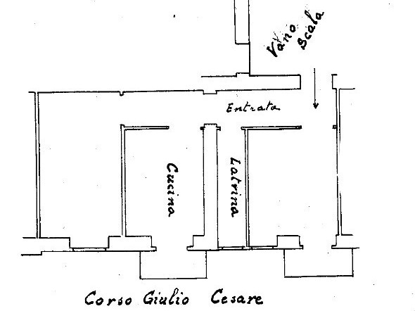 Quadrilocale in Vendita a Torino, 55'000&euro;, 63 m²