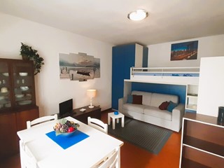 Monolocale in Affitto a Daverio, 440&euro;, 38 m², arredato