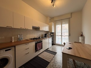 Stanza in Affitto a Reggio Emilia, zona Regina Pacis, 380&euro;, 110 m², arredato