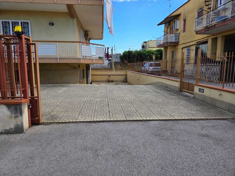 Trilocale in Vendita a Pompei, 160 m², con Box